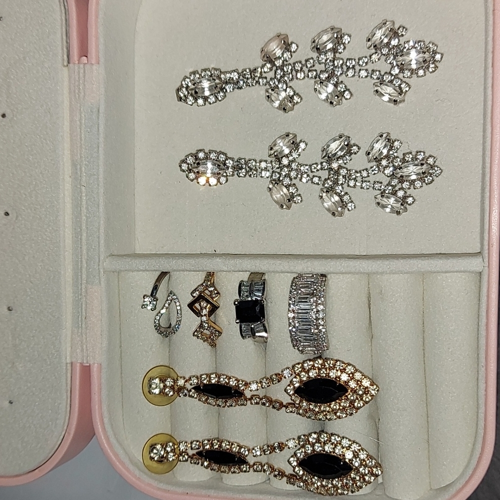 Costume jewelry lot